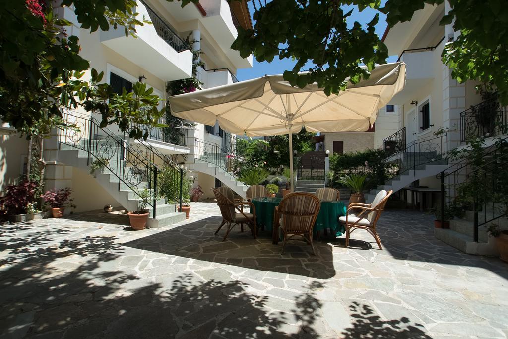 Chrisanthi Apartments Sívota Eksteriør bilde